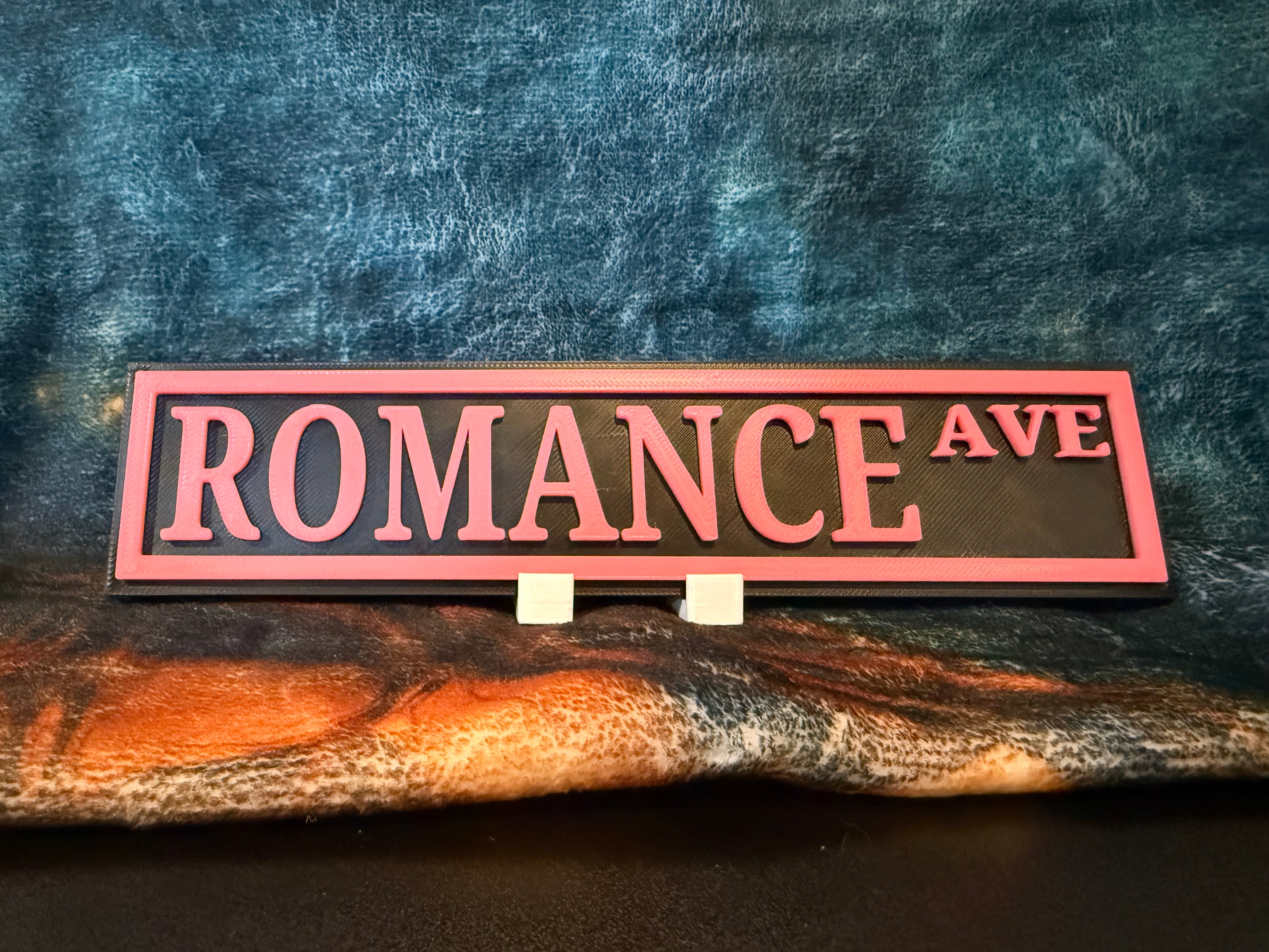 Medium Plaque Bookish Signs (Colors Random)